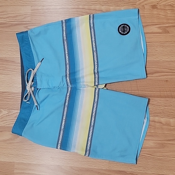 Quiksilver Men's Surfsilk Sun Faded 19" Boardshort Pacific Blue 40 - Picture 2 of 12